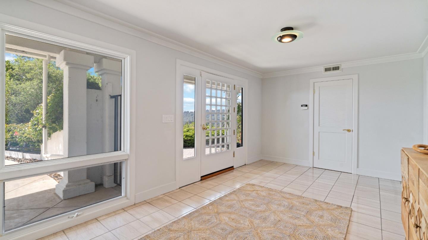 1 Kite Hill RD