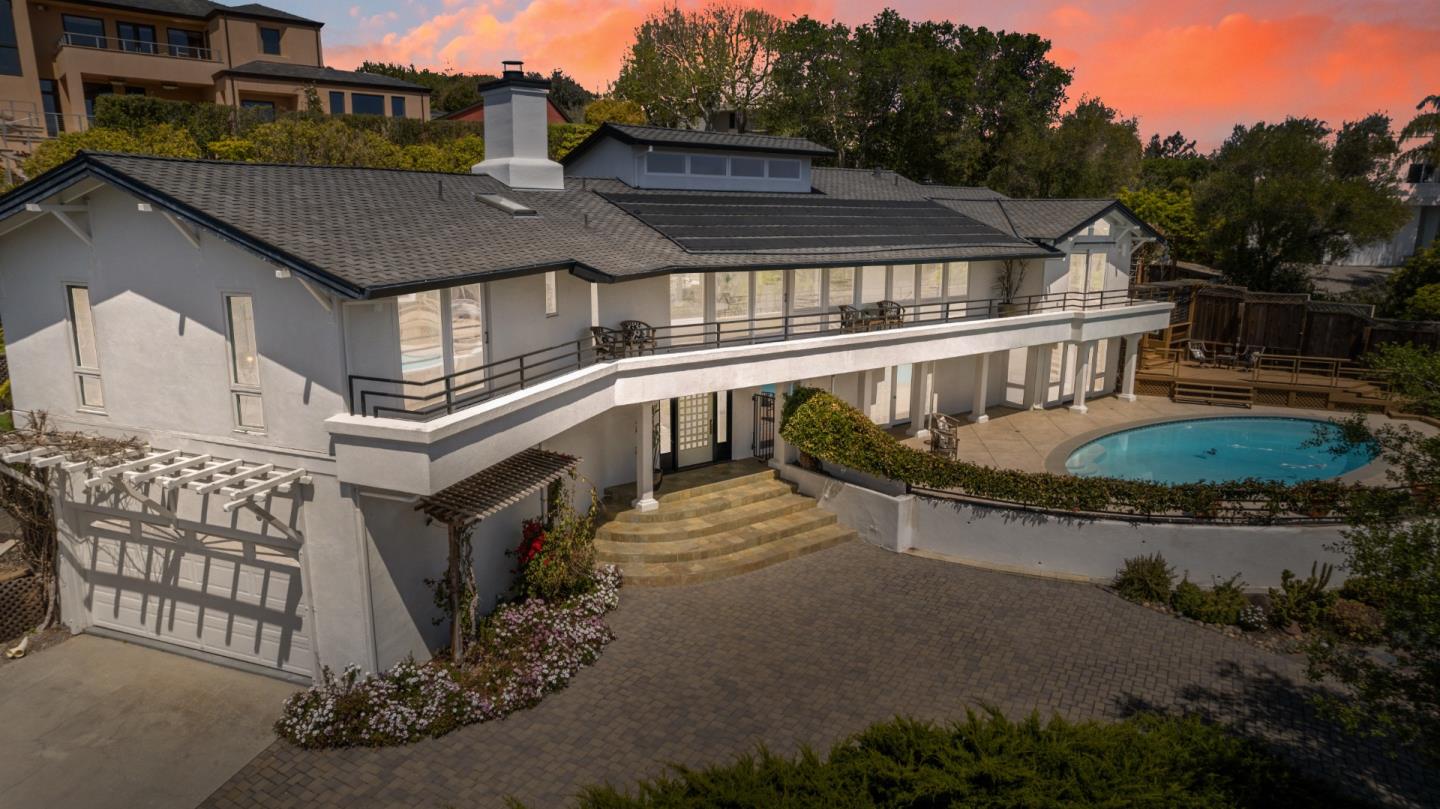 1 Kite Hill RD