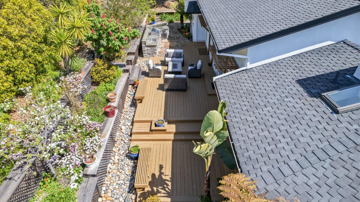 1 Kite Hill RD