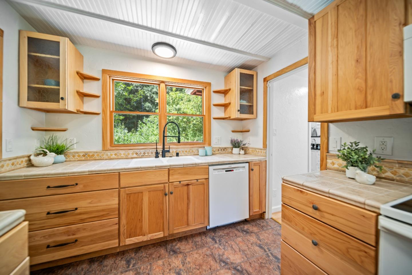 9913 Alba RD