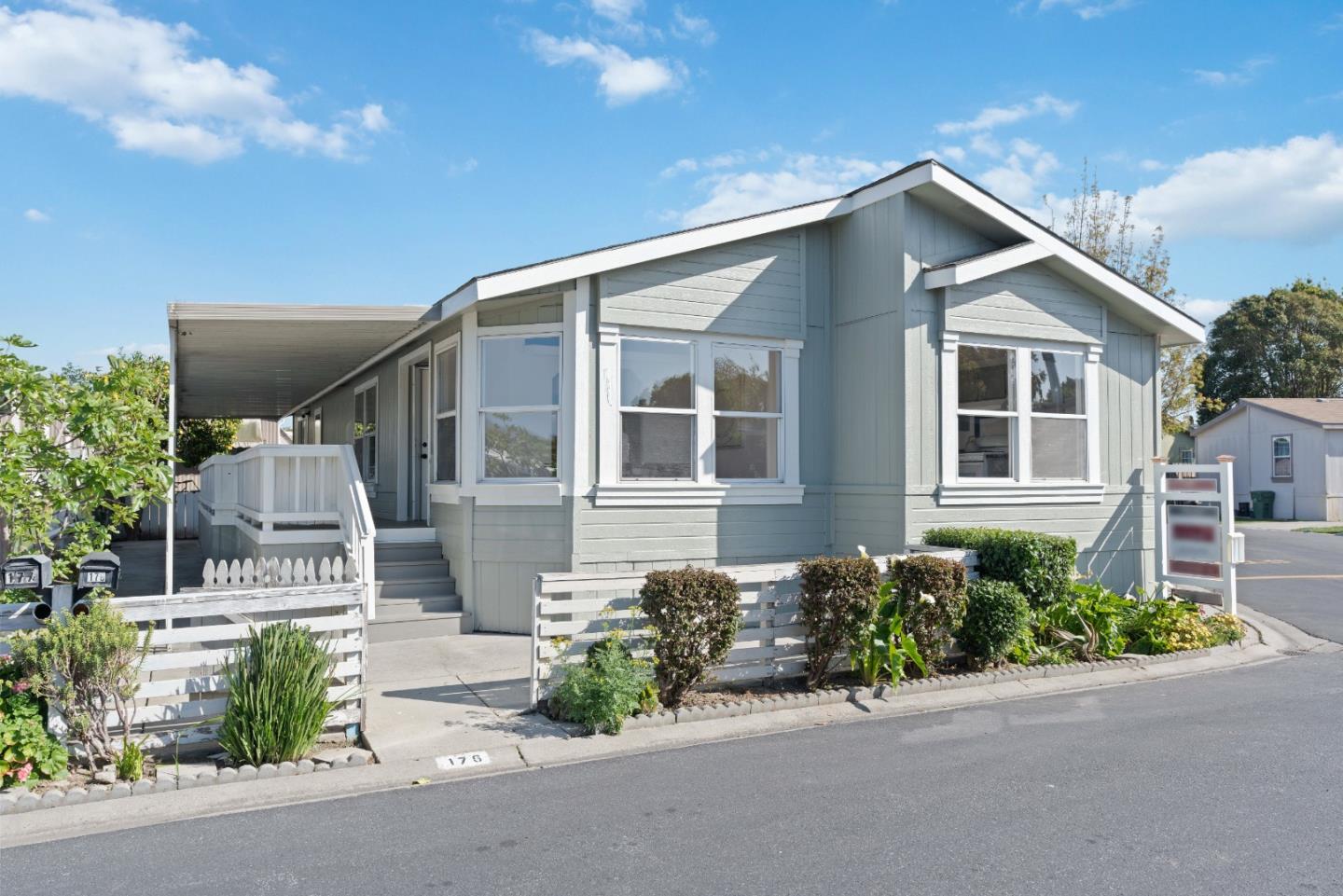 2151 Oakland RD 176