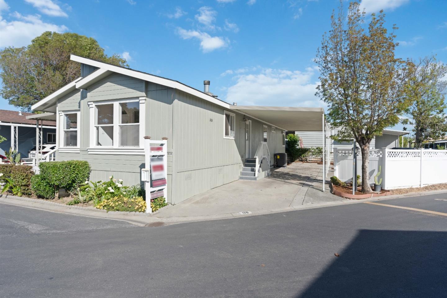 2151 Oakland RD 176