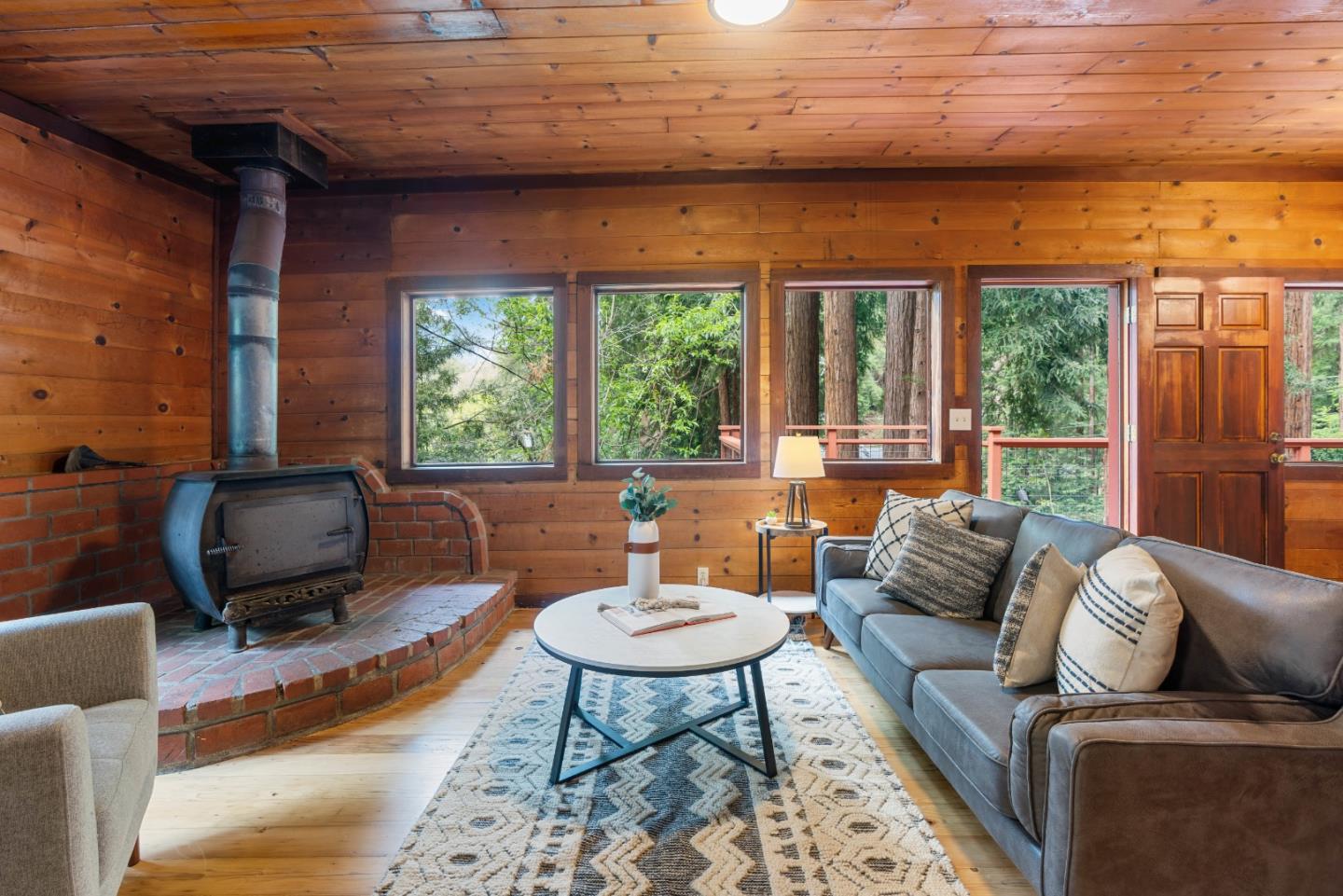258 Ridge DR