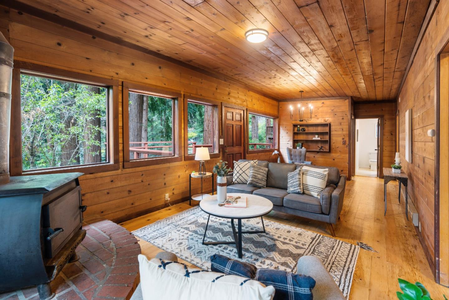 258 Ridge DR