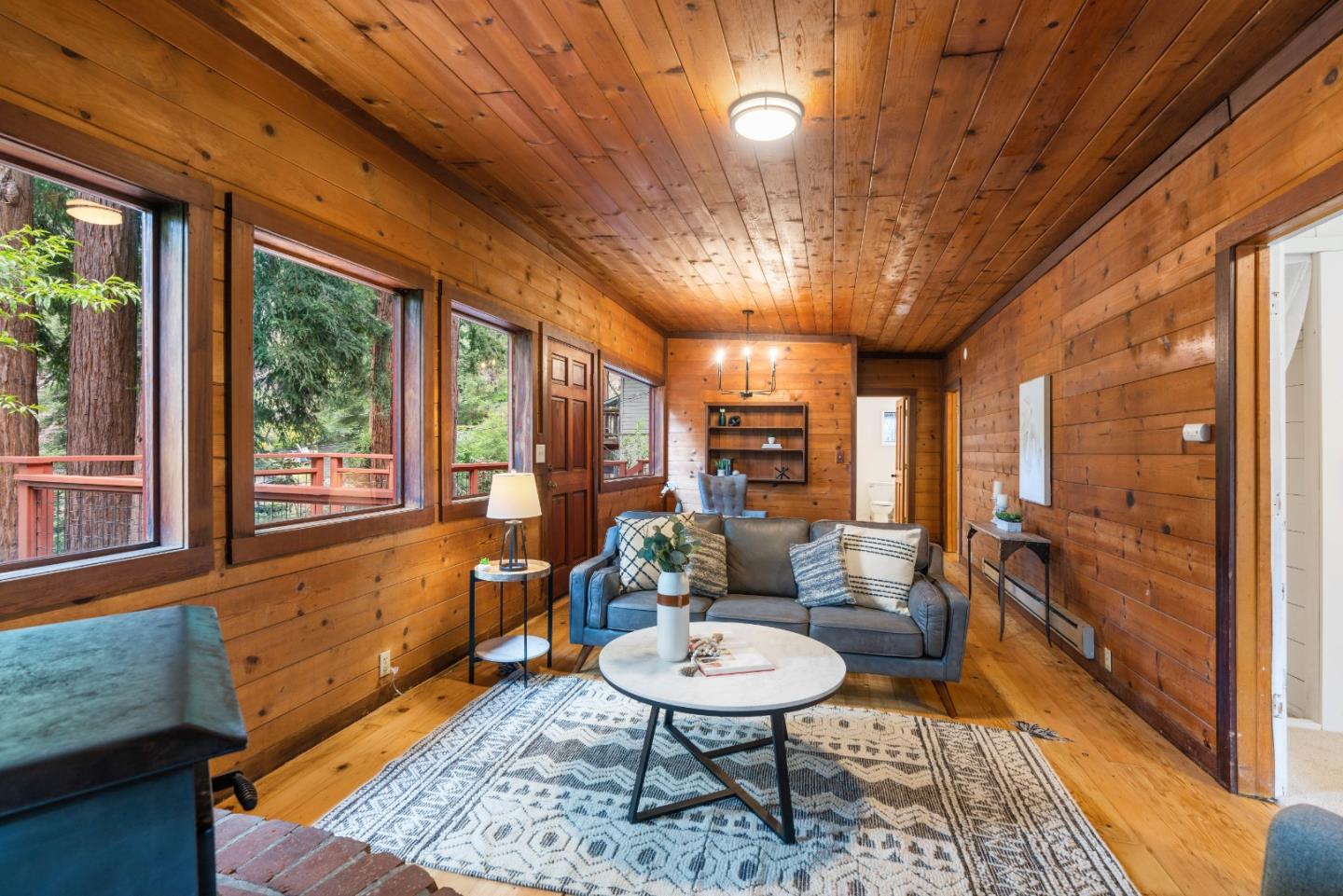 258 Ridge DR