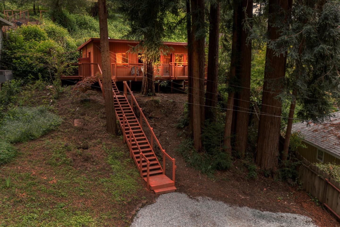 258 Ridge DR