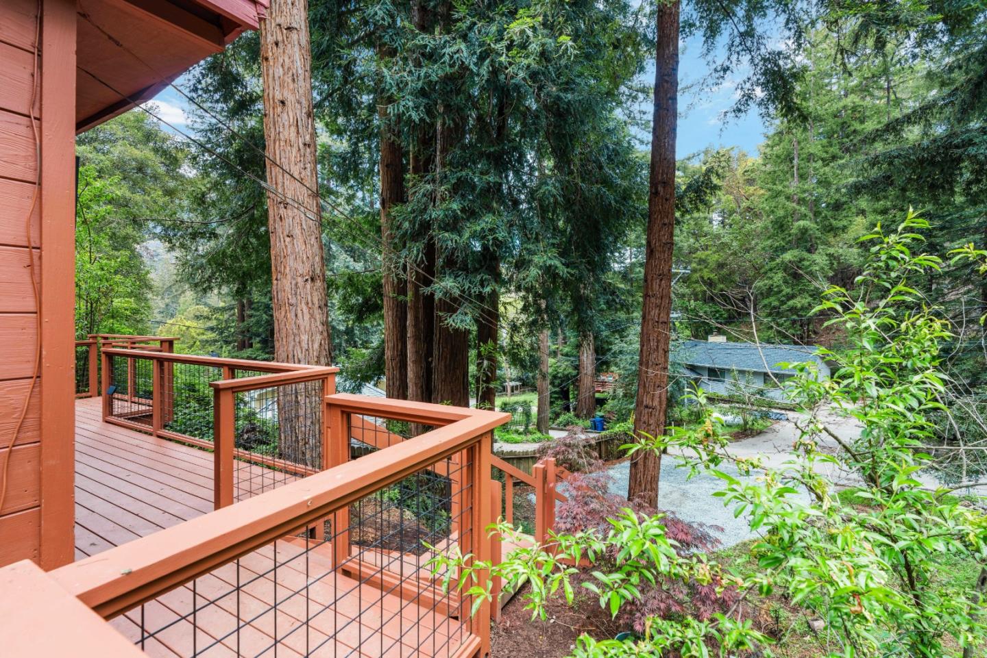258 Ridge DR