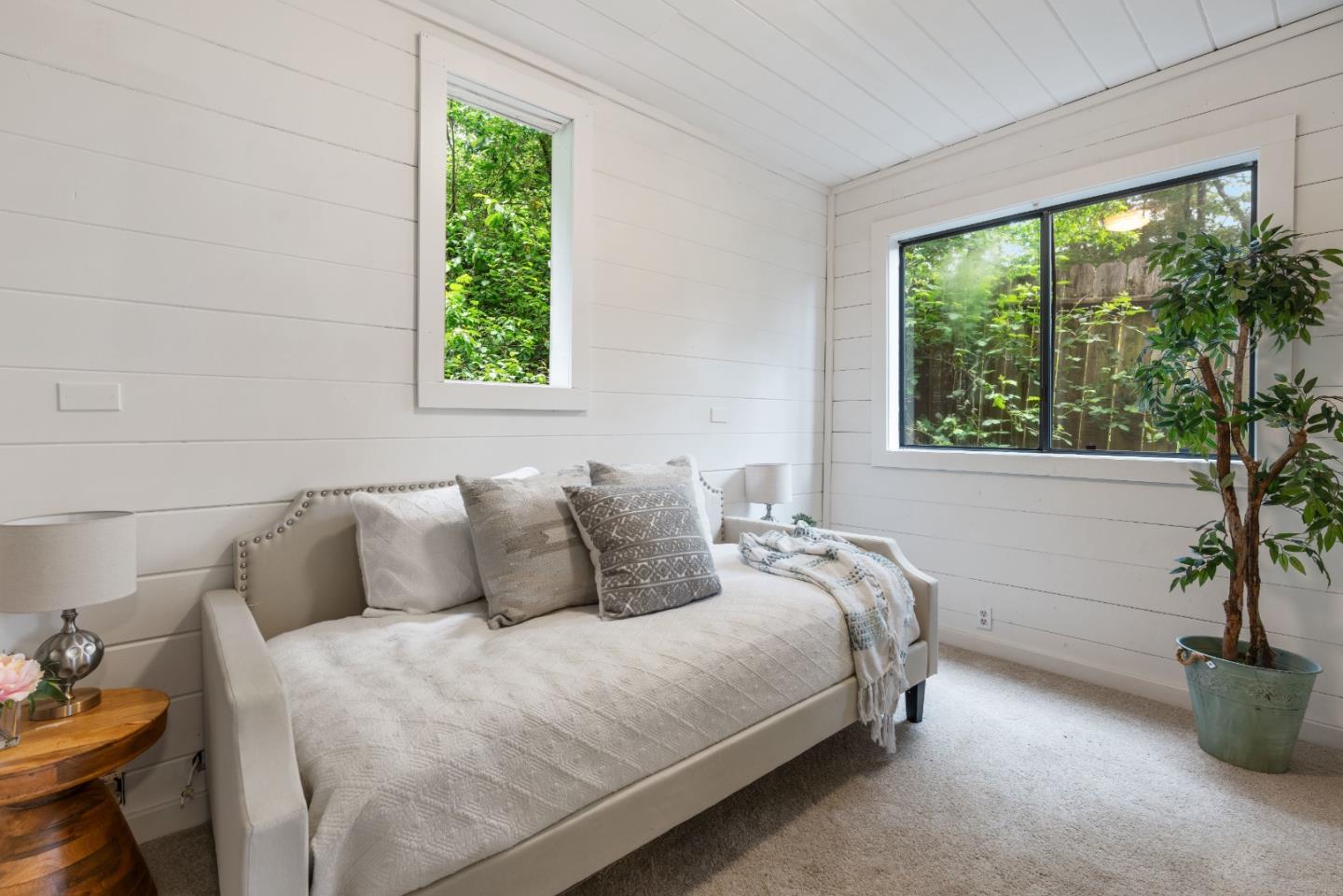 258 Ridge DR