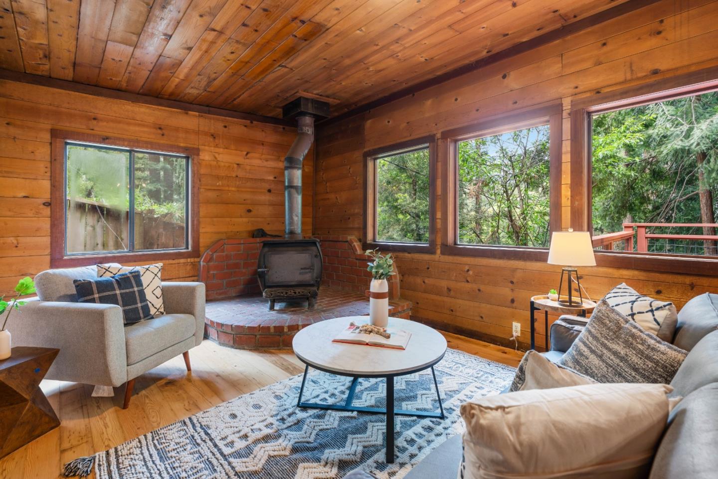 258 Ridge DR
