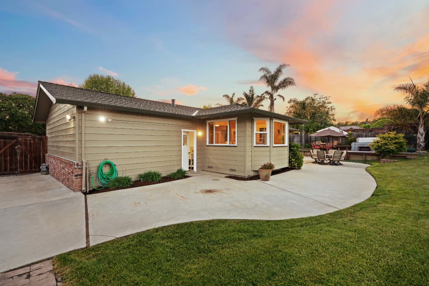 2732 Estates DR
