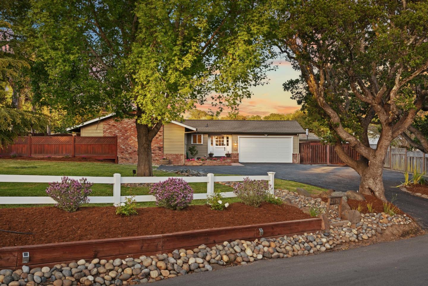 2732 Estates DR