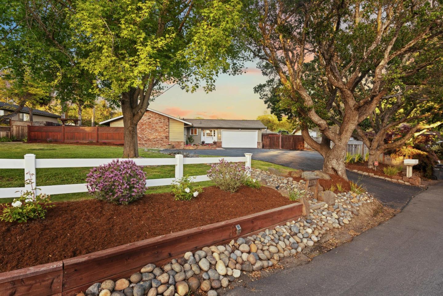 2732 Estates DR