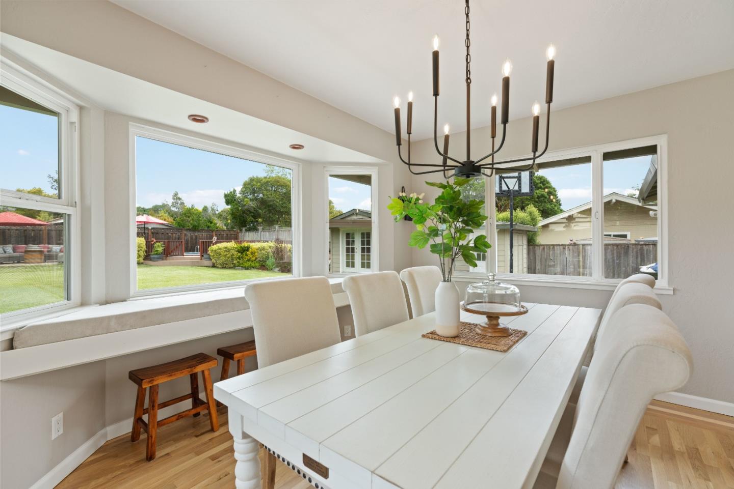 2732 Estates DR