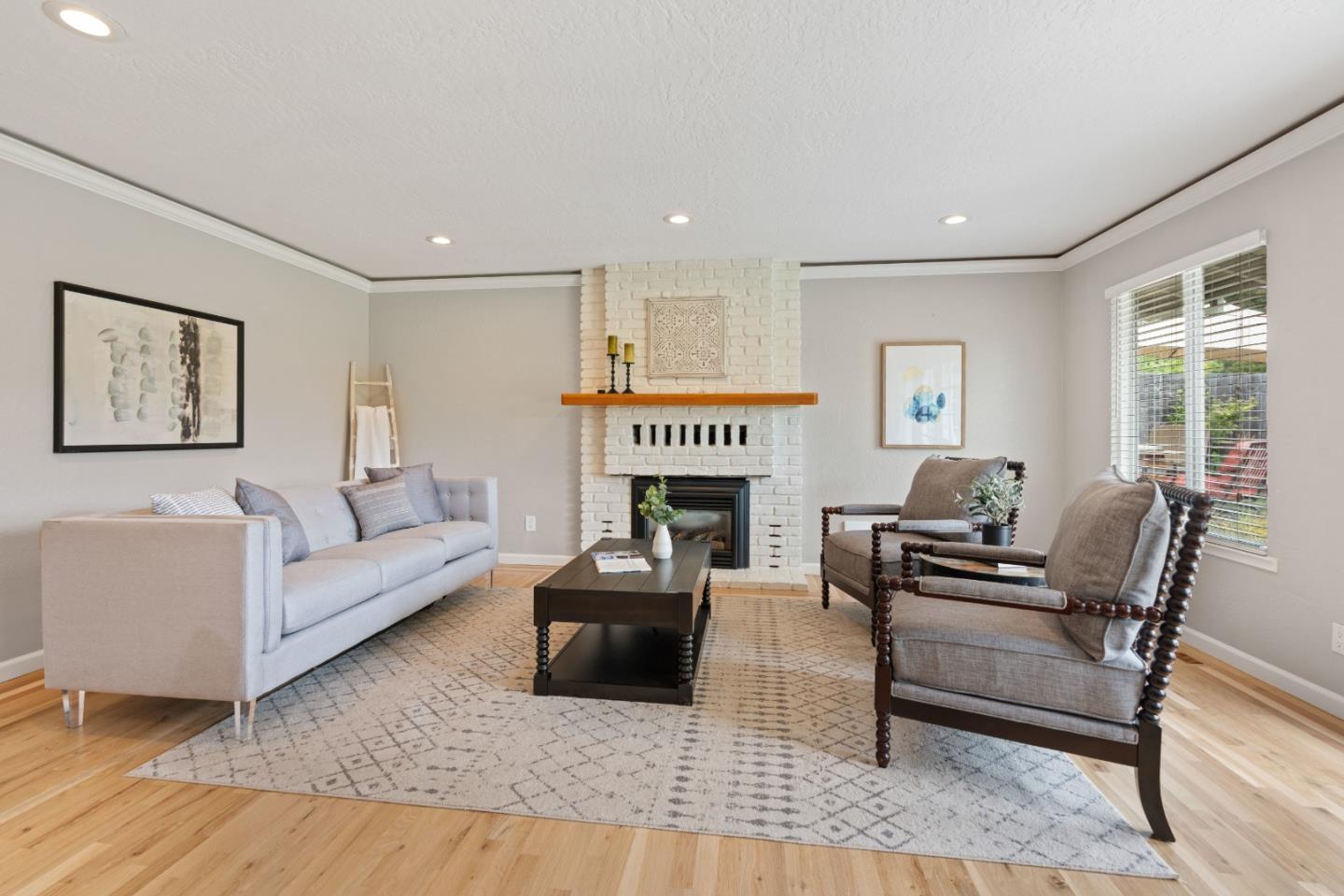 2732 Estates DR