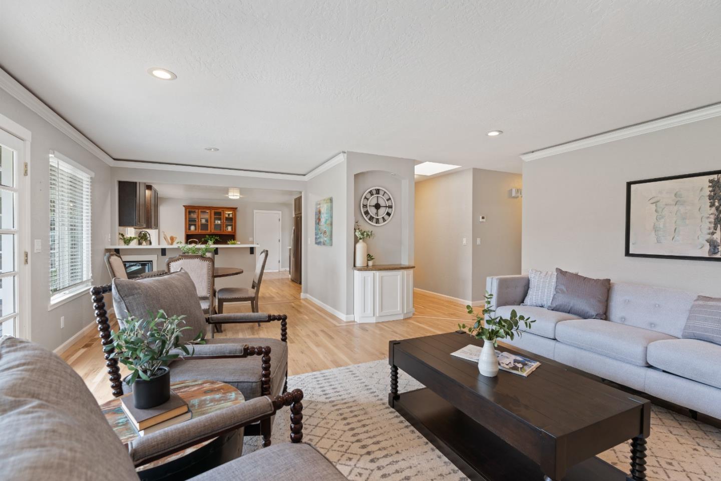 2732 Estates DR