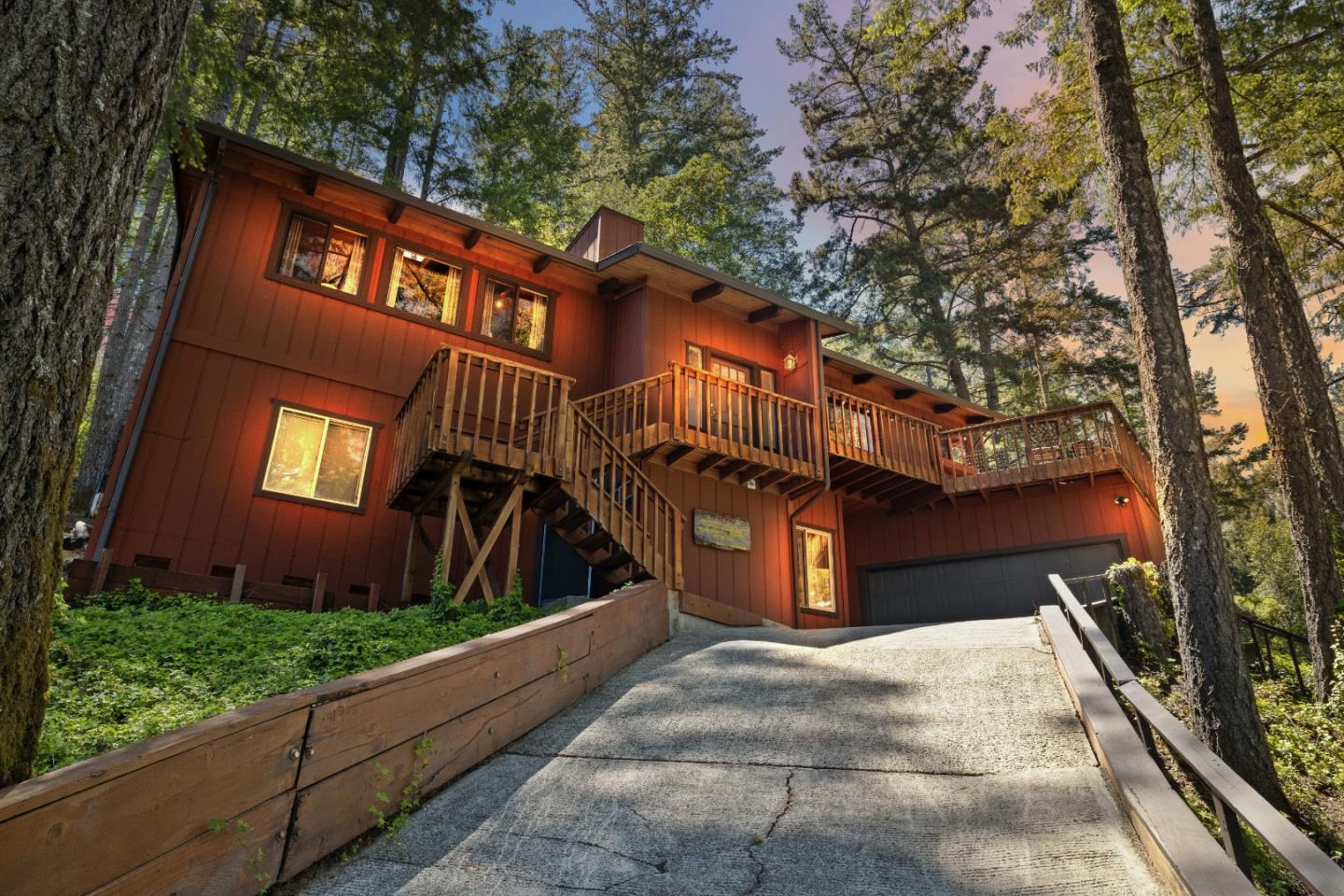 1047 Fetherston LN