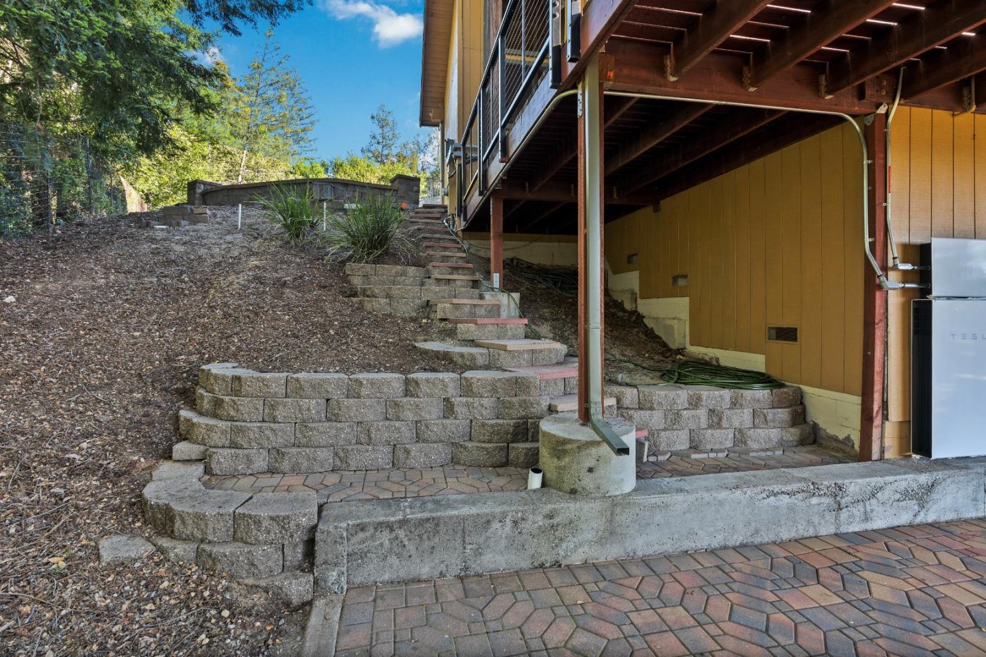170 Crows Nest DR