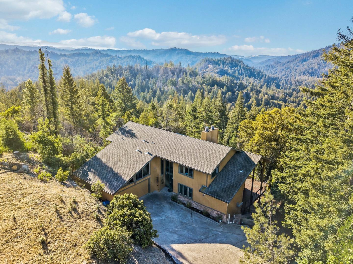 170 Crows Nest DR