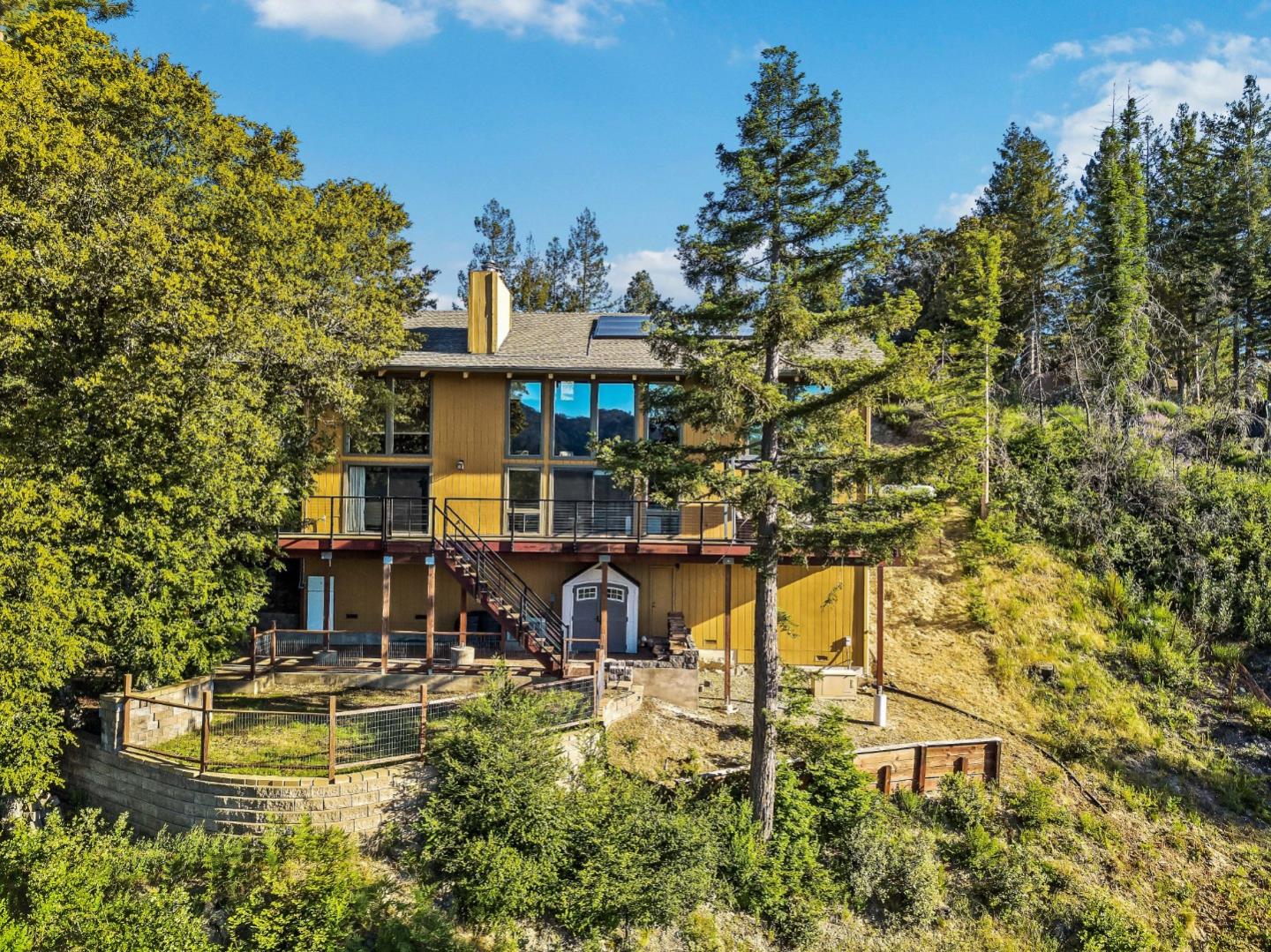 170 Crows Nest DR
