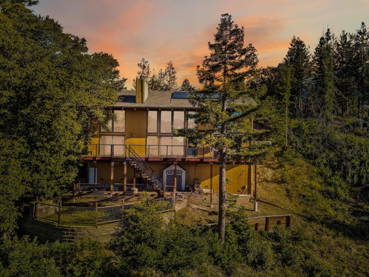 170 Crows Nest DR