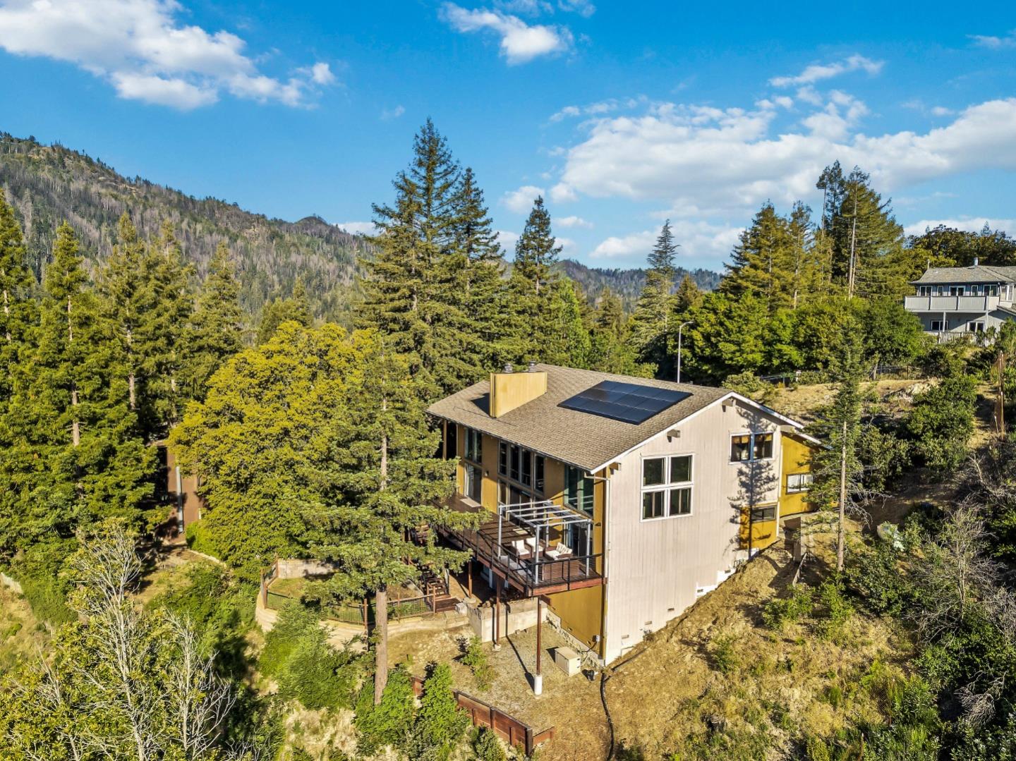 170 Crows Nest DR