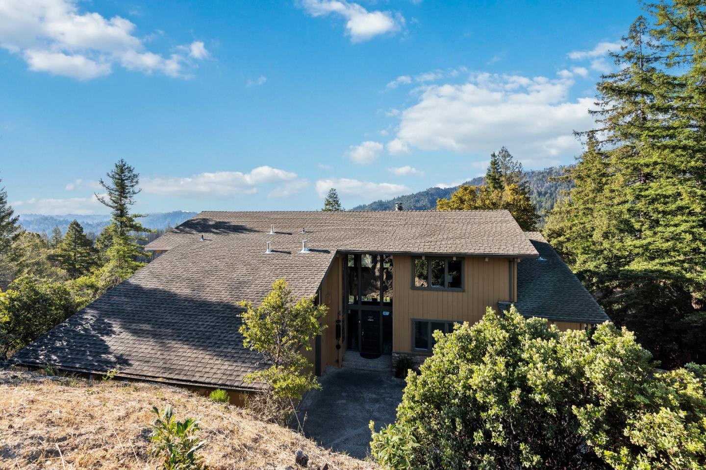 170 Crows Nest DR