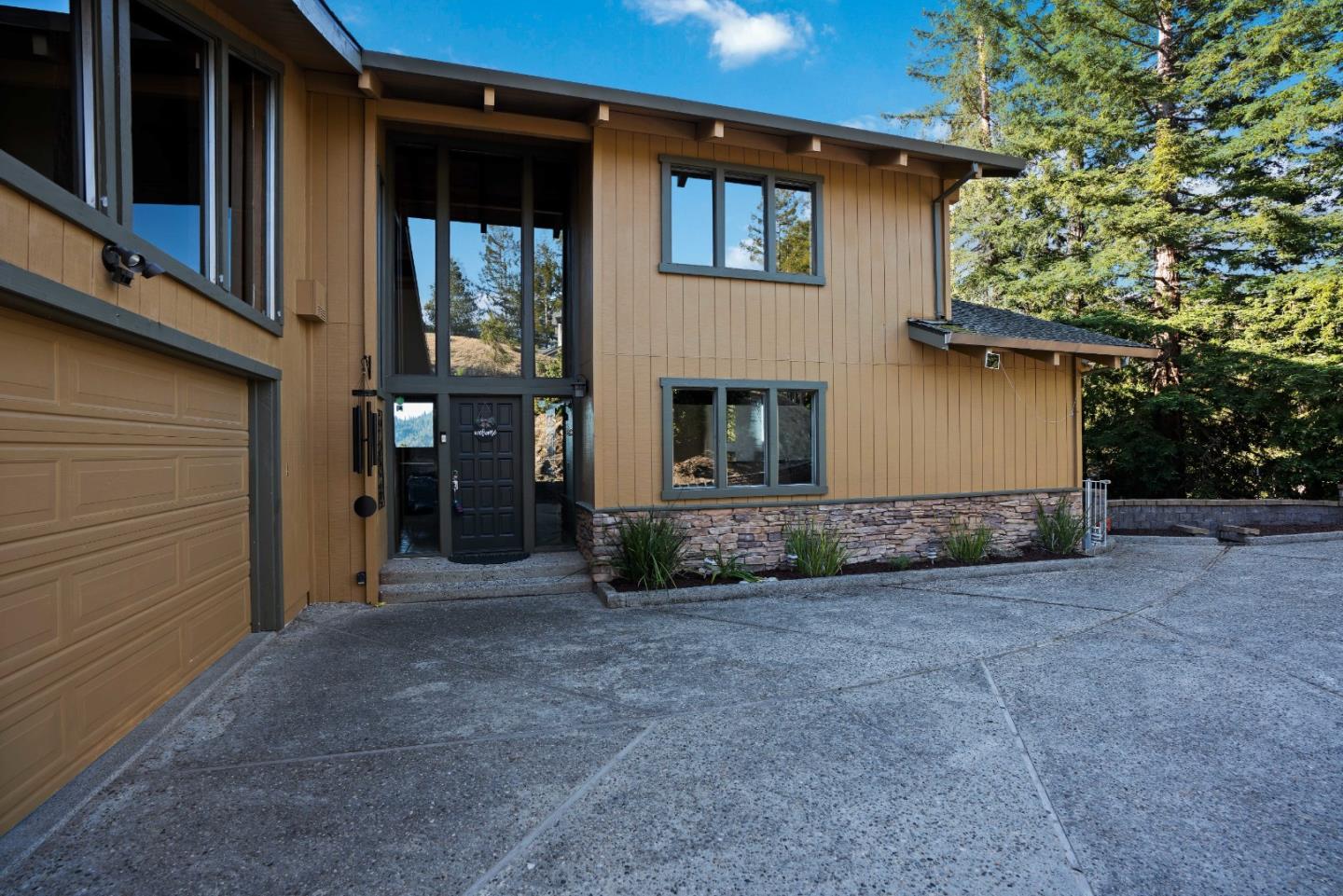 170 Crows Nest DR