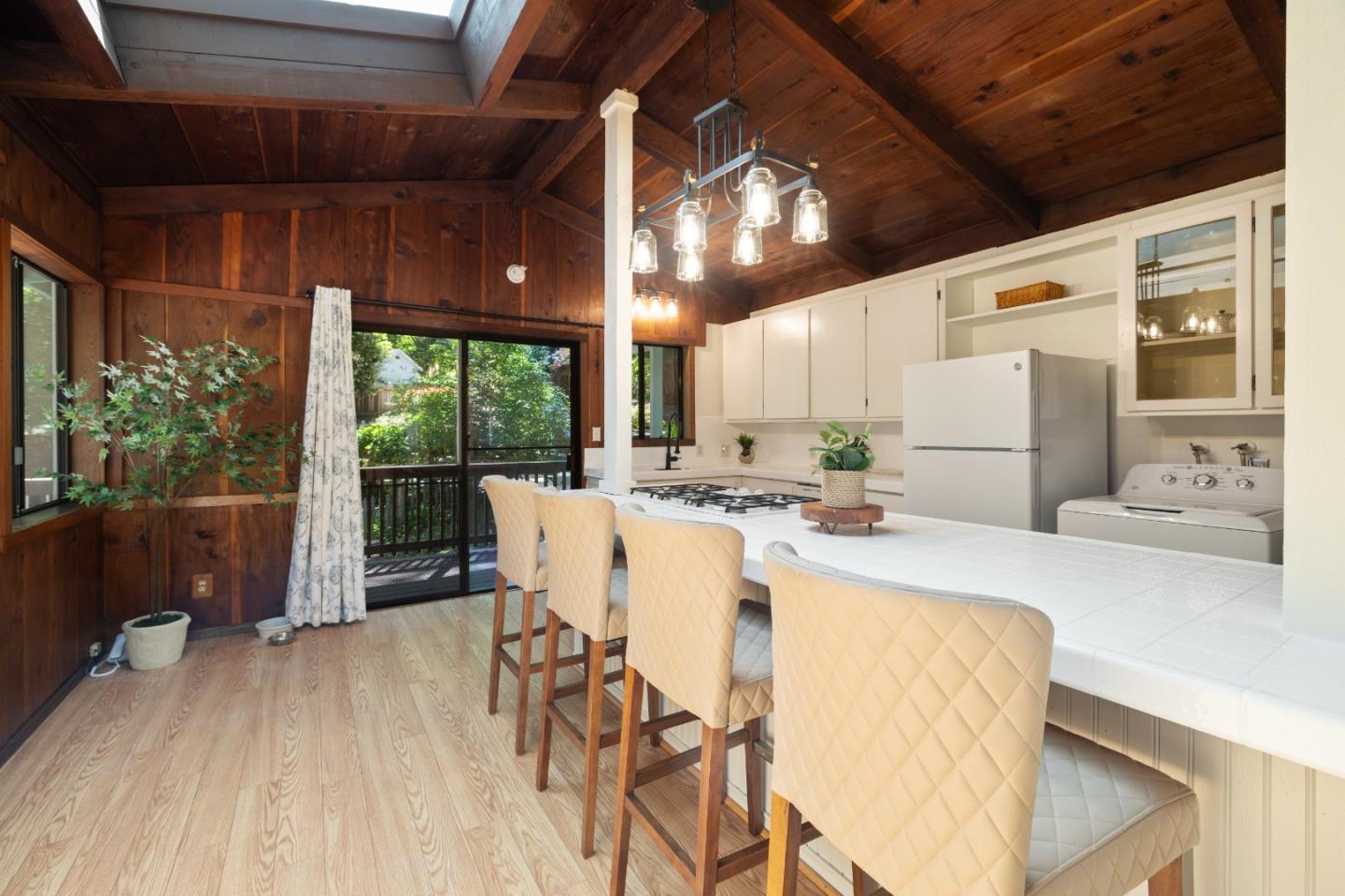 815 River DR