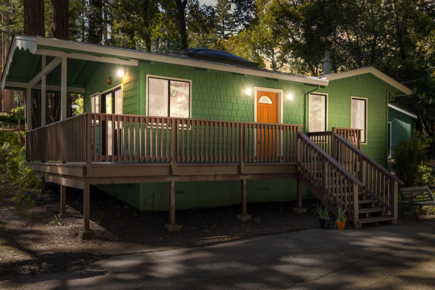 815 River DR