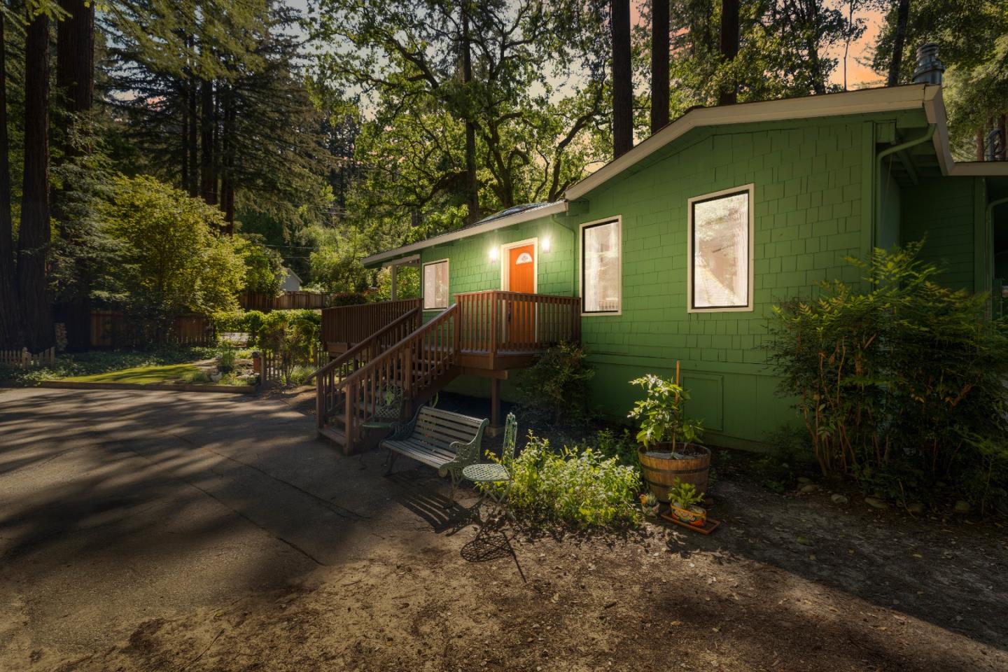 815 River DR