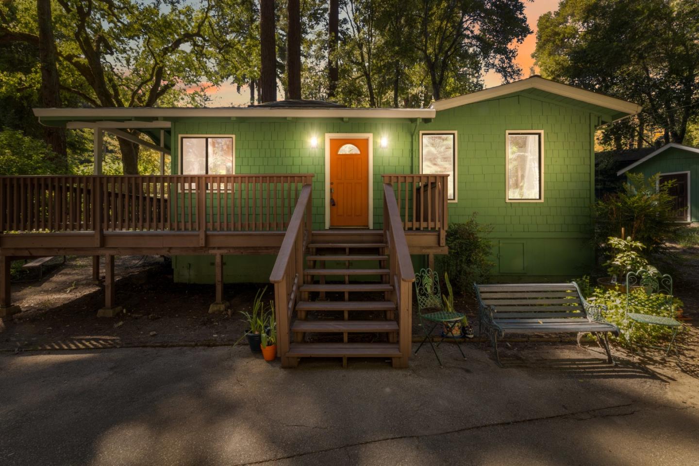 815 River DR