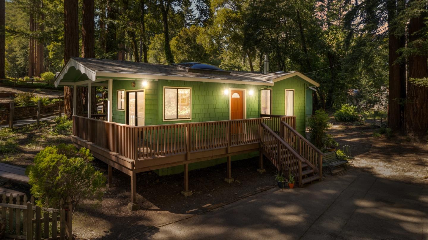815 River DR