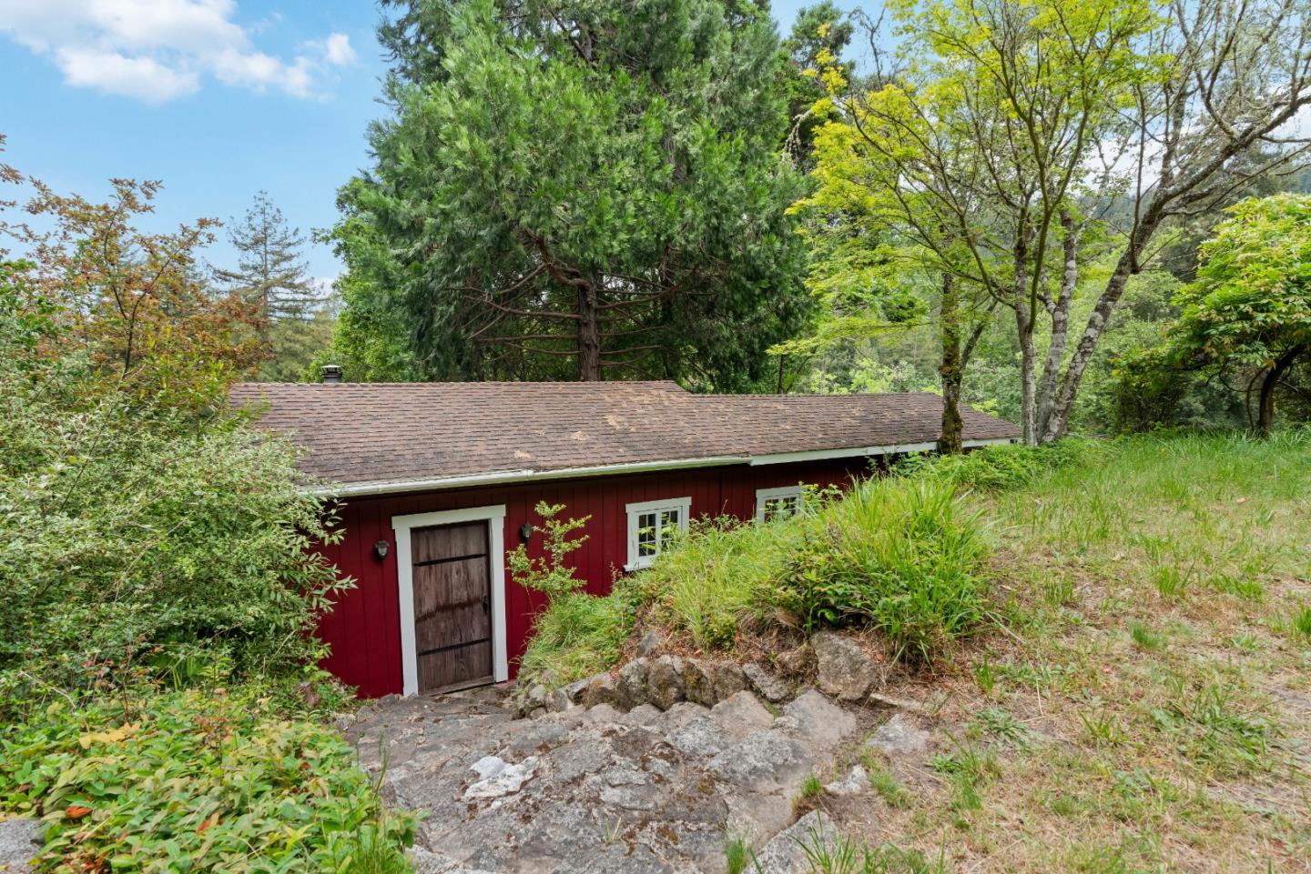 1 Brooks Road