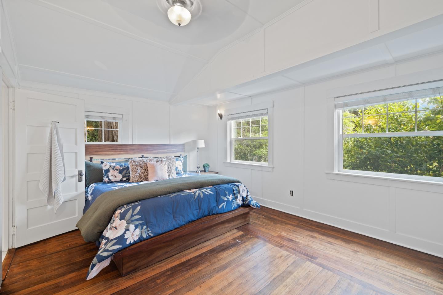1 Brooks Road