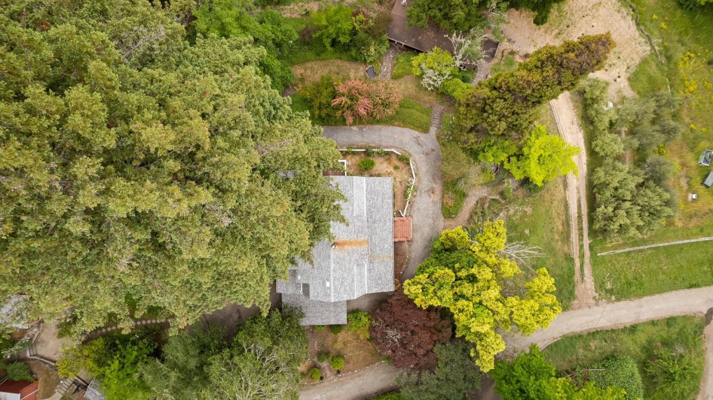 1 Brooks Road