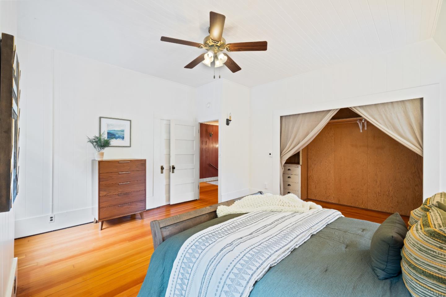 1 Brooks Road