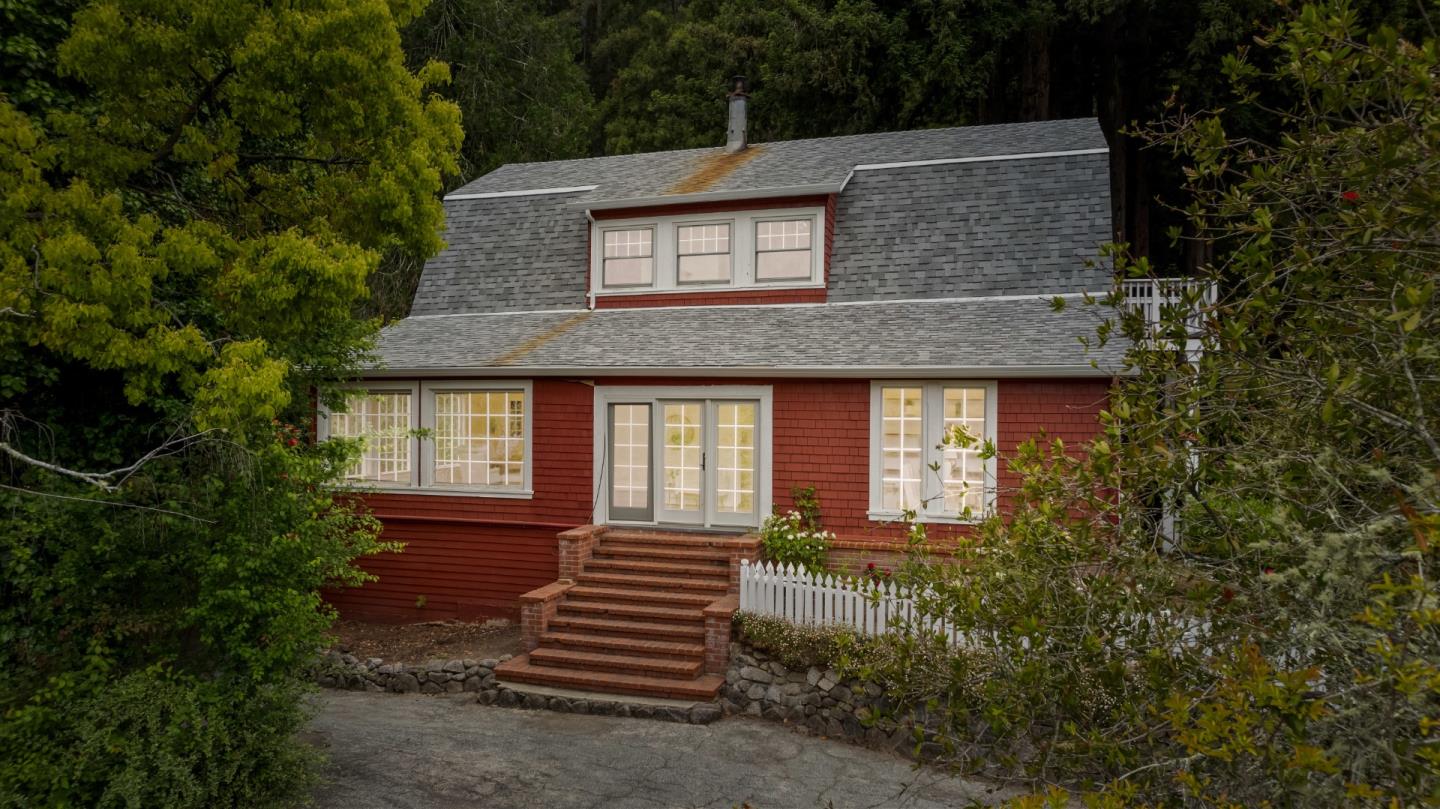 1 Brooks Road