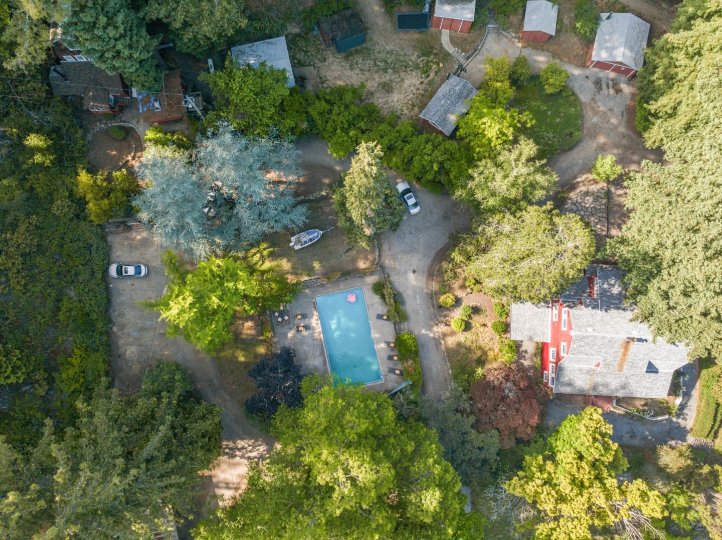 1 Brooks Road