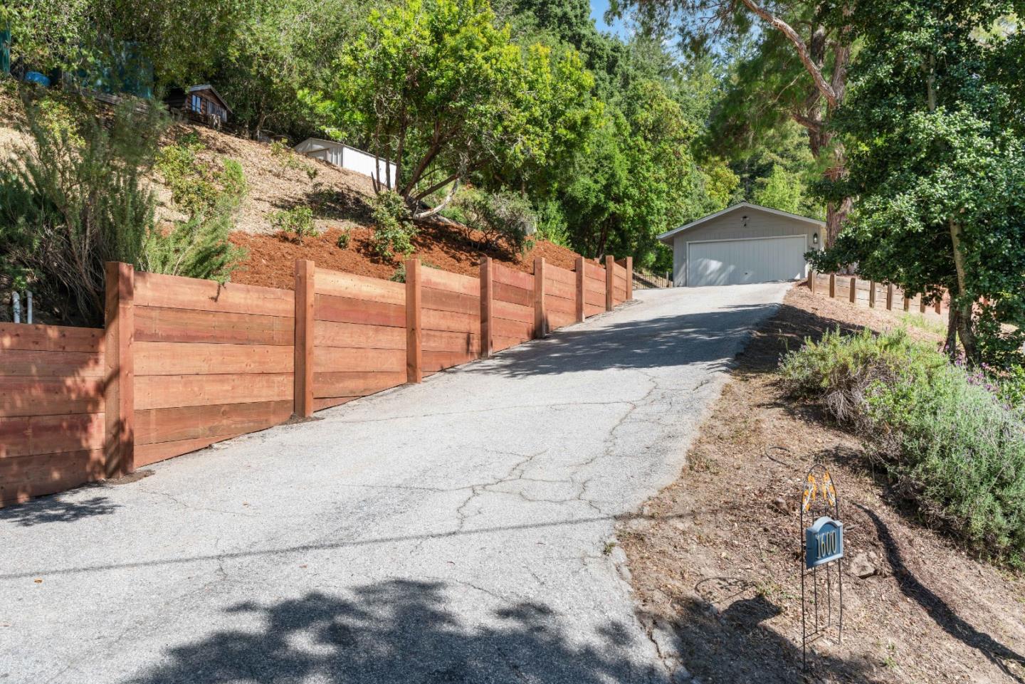 1600 Nelson Road