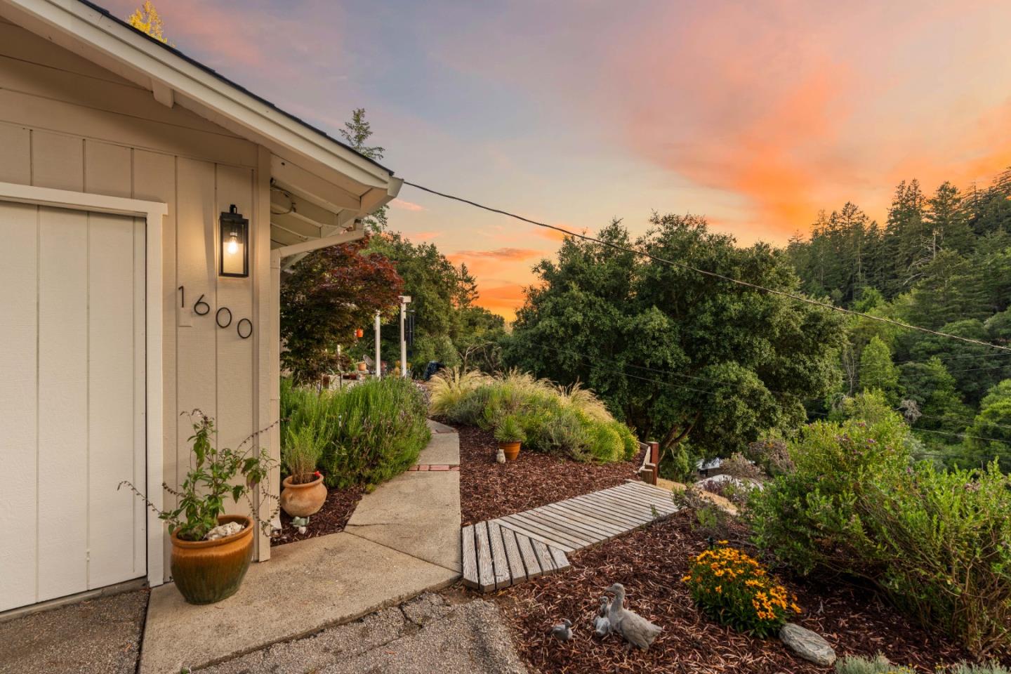 1600 Nelson Road