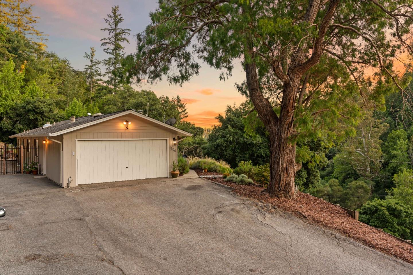1600 Nelson Road