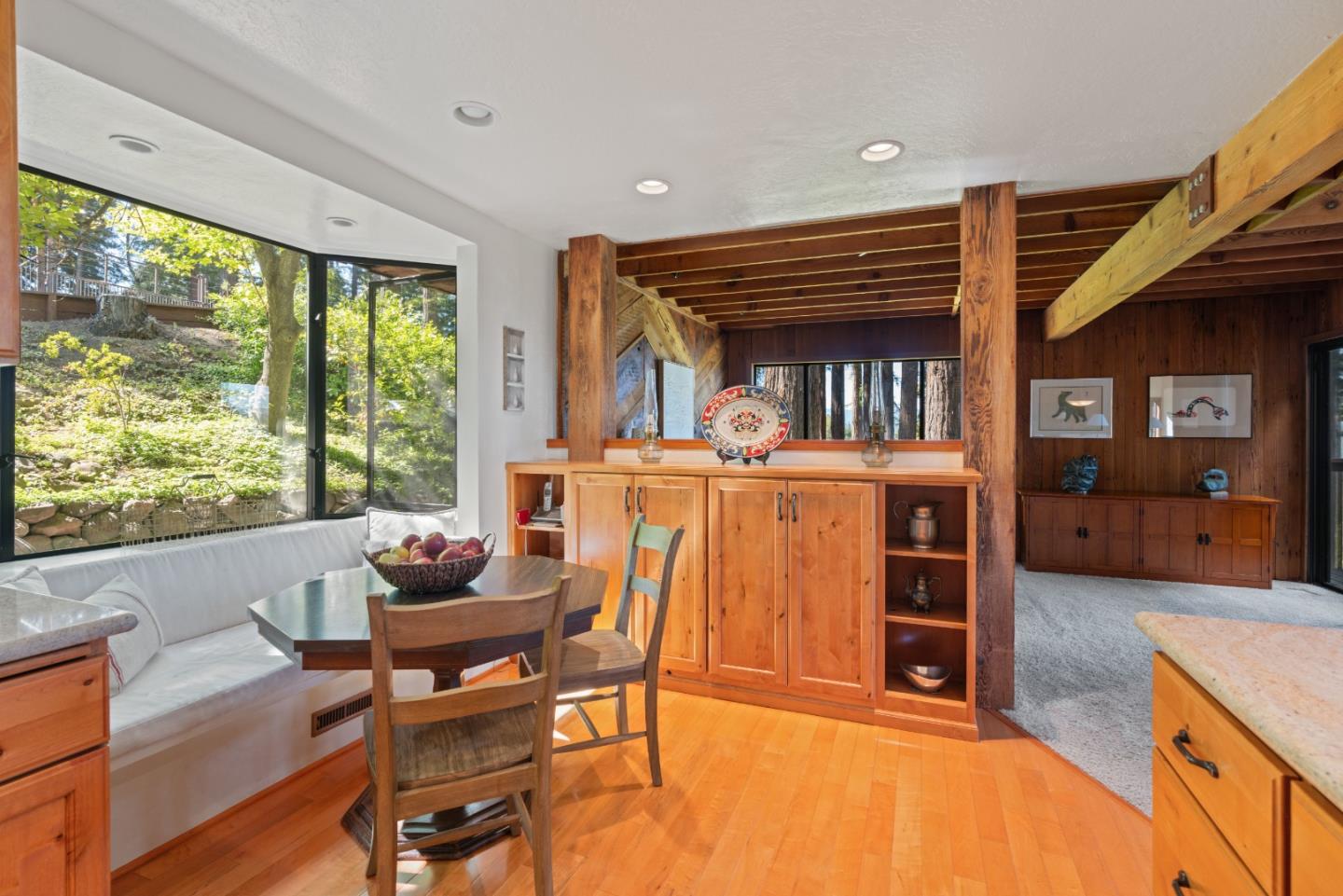 1128 El Solyo Heights Drive