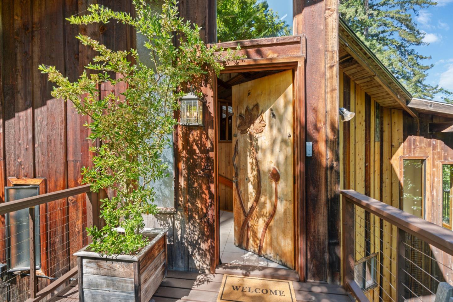 1128 El Solyo Heights Drive