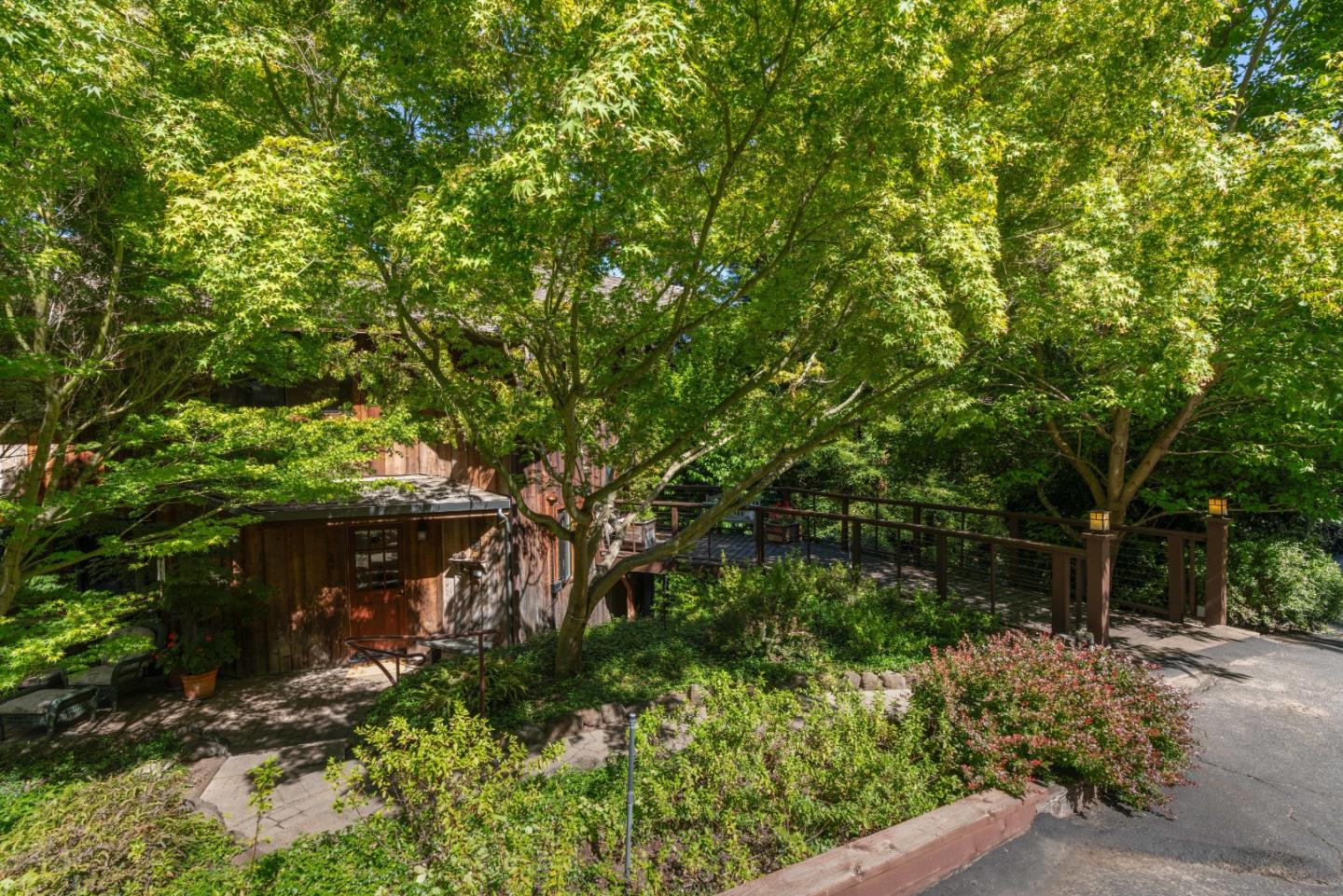 1128 El Solyo Heights Drive