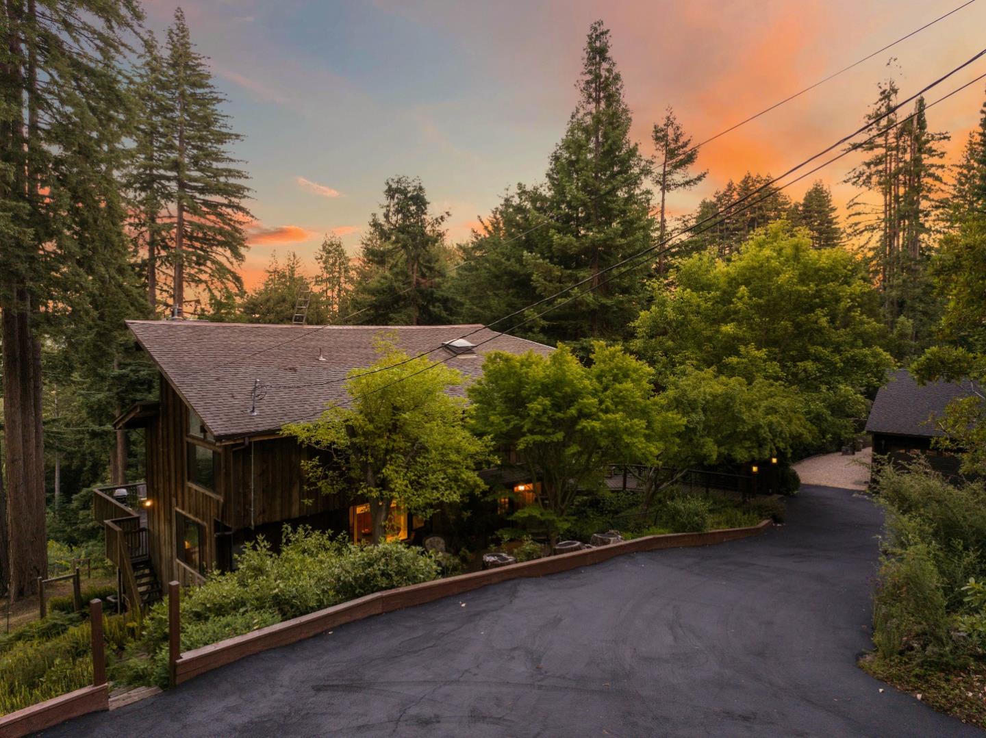 1128 El Solyo Heights Drive