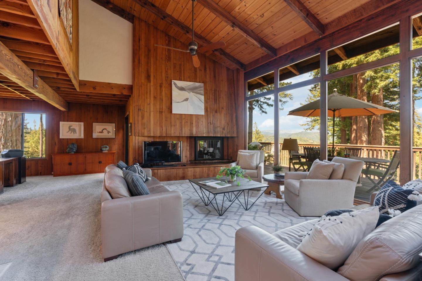 1128 El Solyo Heights Drive