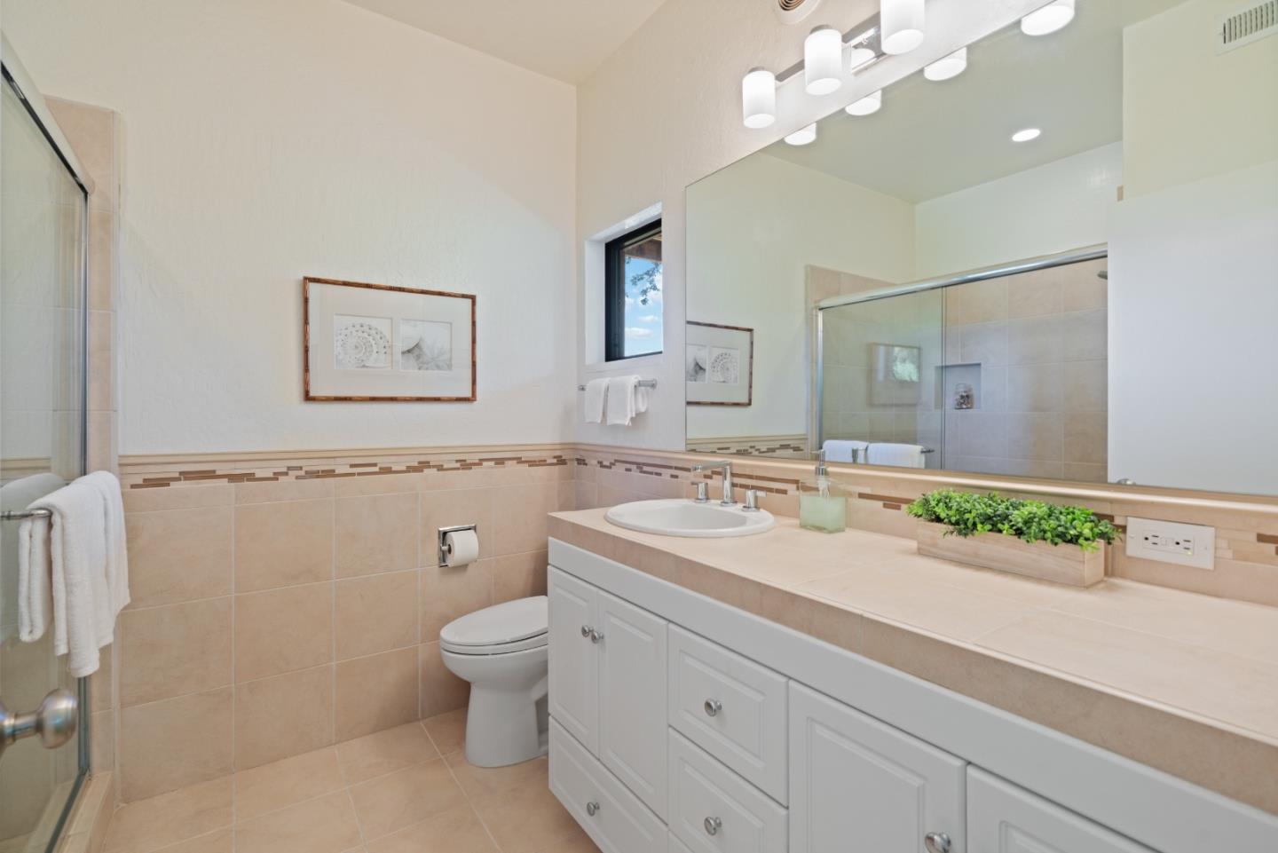 1128 El Solyo Heights Drive