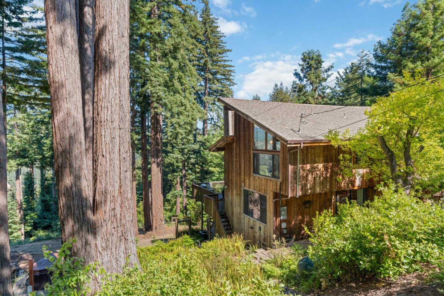 1128 El Solyo Heights Drive