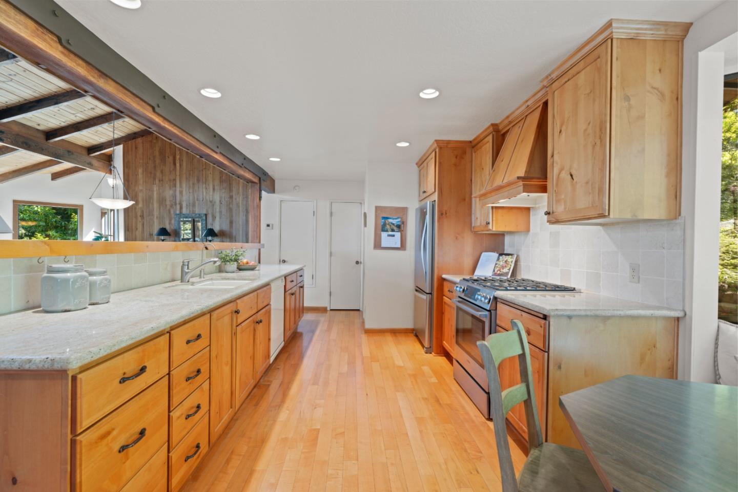 1128 El Solyo Heights Drive