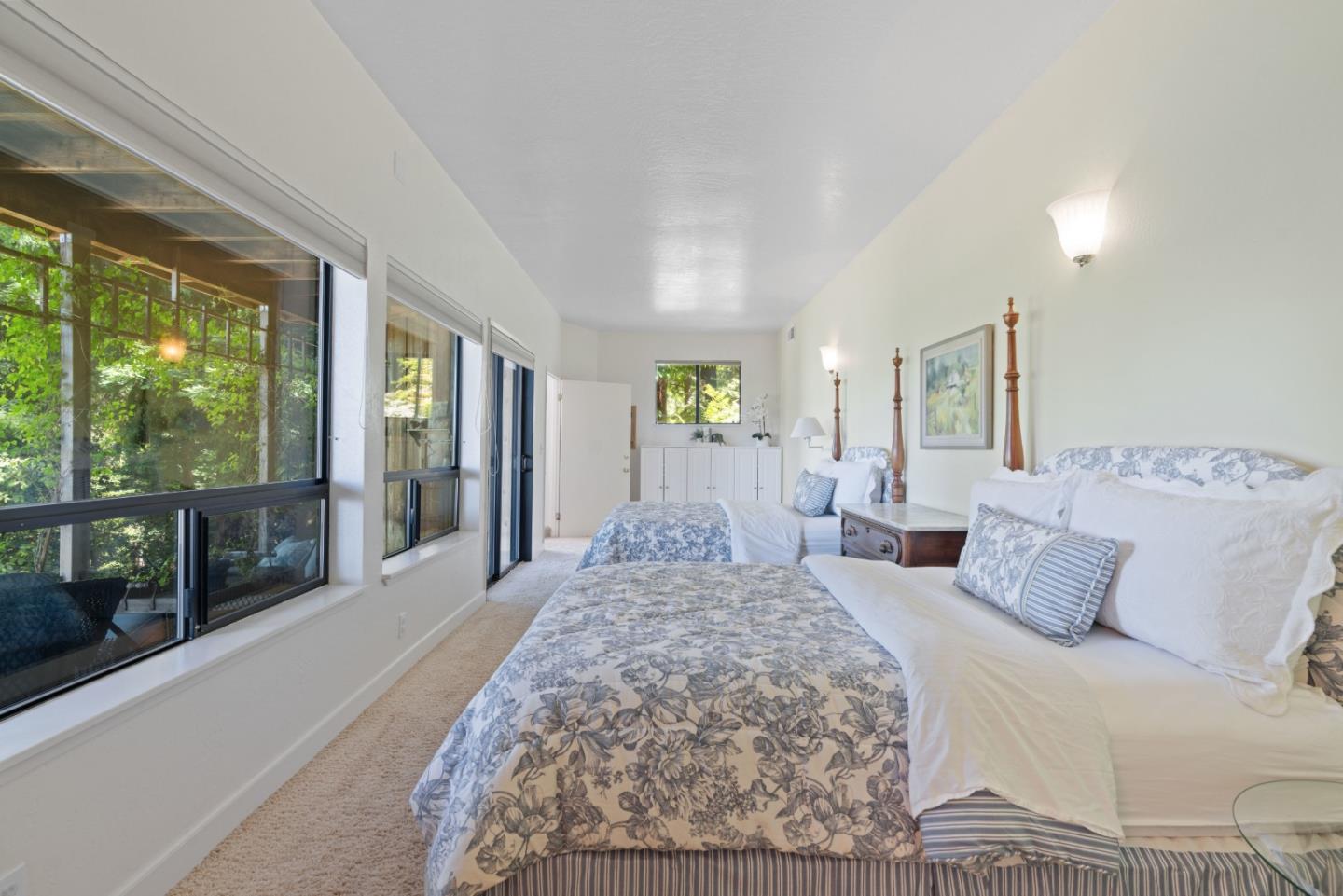 1128 El Solyo Heights Drive